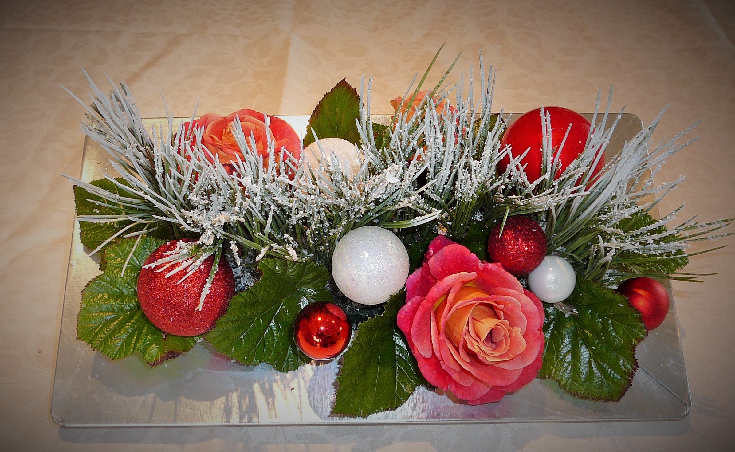 L’art floral pour décorer la période de Noël, démonstration.